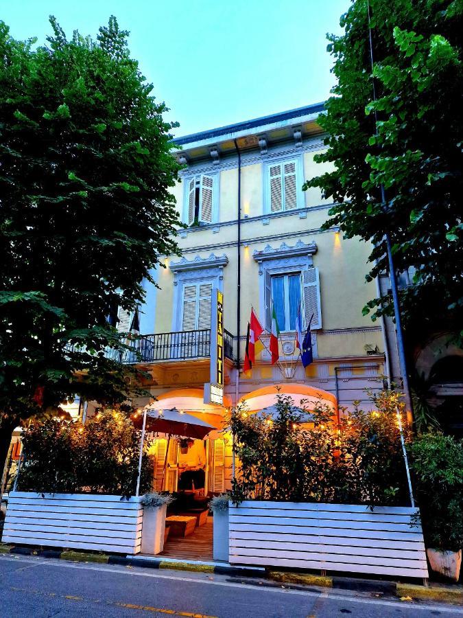 Tahiti 3* Viareggio